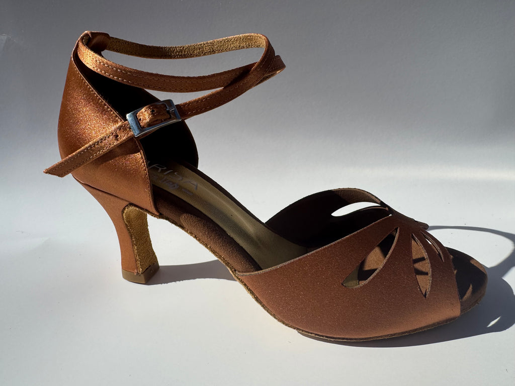 Angela, 2.75 in heel